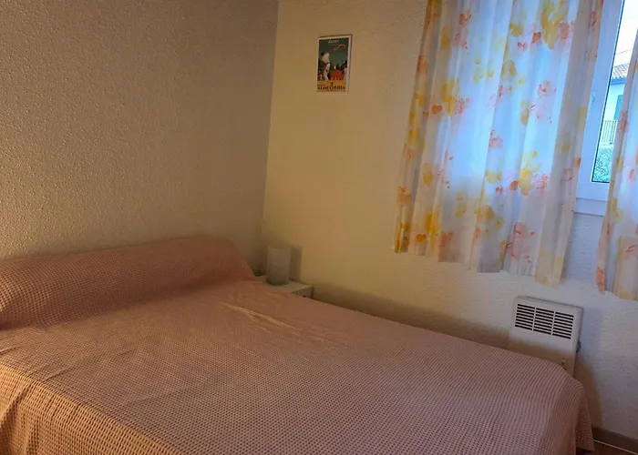 Ocean View And Pool Near The Apartment *